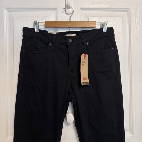 NEW Levi’s Women’s 312 Shaping Slim Hypersoft Black Size 32 14S Short Chino - Picture 2 of 10